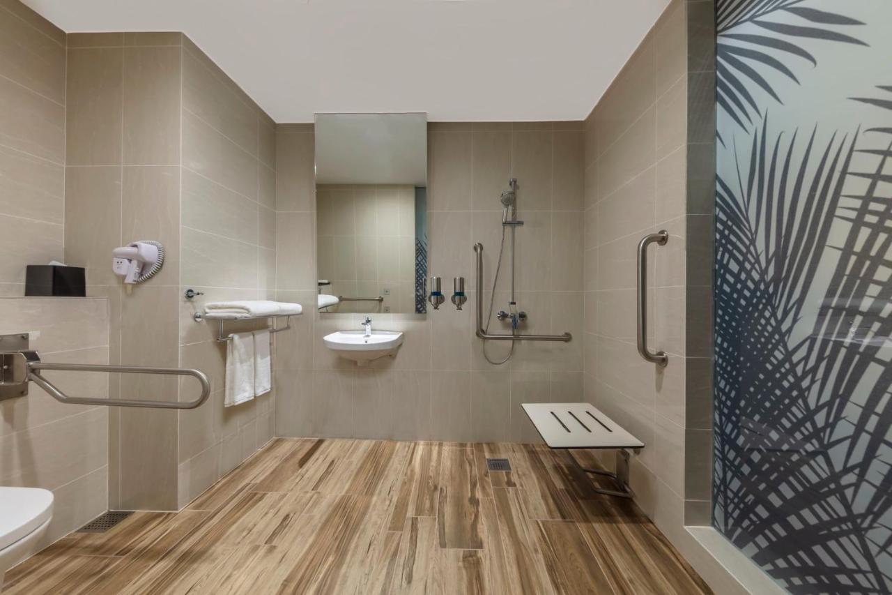 Express Centre By Ihg 4* Kota Kinabalu